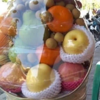 

parcel buah ukuran L / sedang