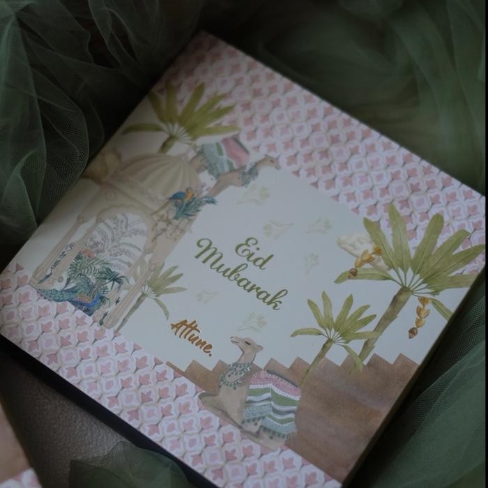 

Pineapple tart in a box (Nastar box)