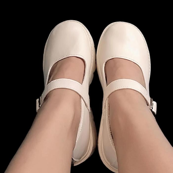 Heels Sepatu Sneakers Wanita Kerja Docmart Casual -Gratisongkir