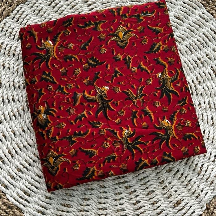 

AT (SALE KAJEP BATIK 3METER) KATUN JPG BATIK MOTIF GARUDA MERAH LEBAR 150CM HALUS BAHAN KEMEJA