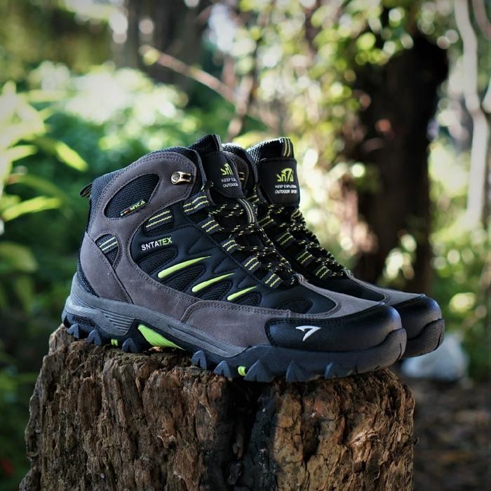 Sepatu Gunung Hiking SNTA 493 Tex Series