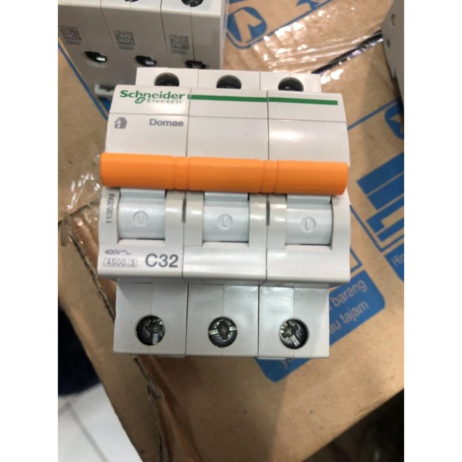 (Expert) MCB Domae Schneider 3 phase 32A