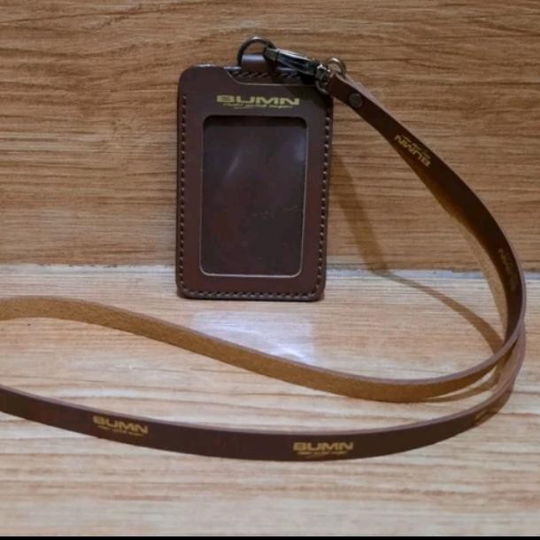 

Ready- Tempat Id Card Kulit Bumn Lanyard Osis