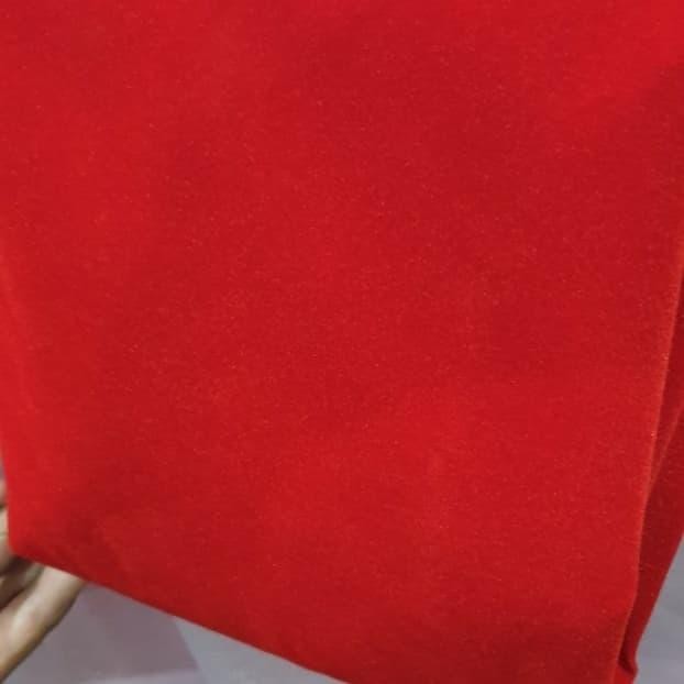 

KAIN BLUDRU MERAH METERAN KODE 752