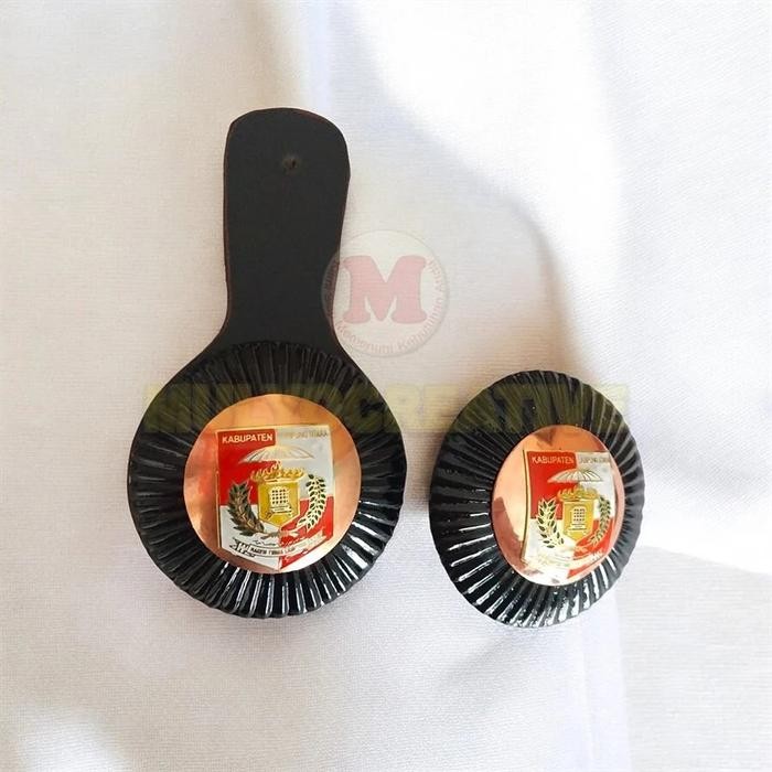 

Jengkolan Kalep Kabupaten Lampung Utara - Lencana Logo Lampung Utara PREMIUM