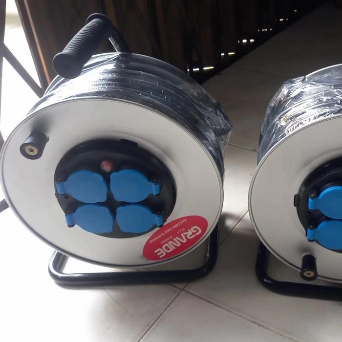 Kabel Roll Stopkontak 50M 3X2,5Mm Merk Grande Sni 50 Meter