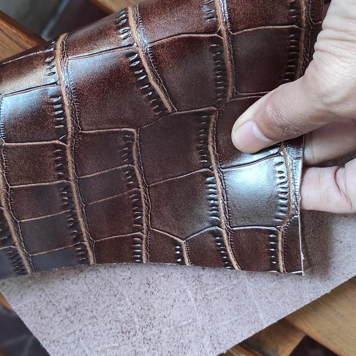 kulit sapi motif buaya perut