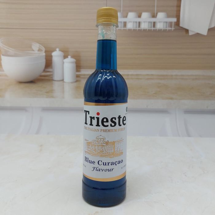 

NWFK Trieste Syrup Blue Curacao 650 Ml - Sirup Rasa Blue Curacao