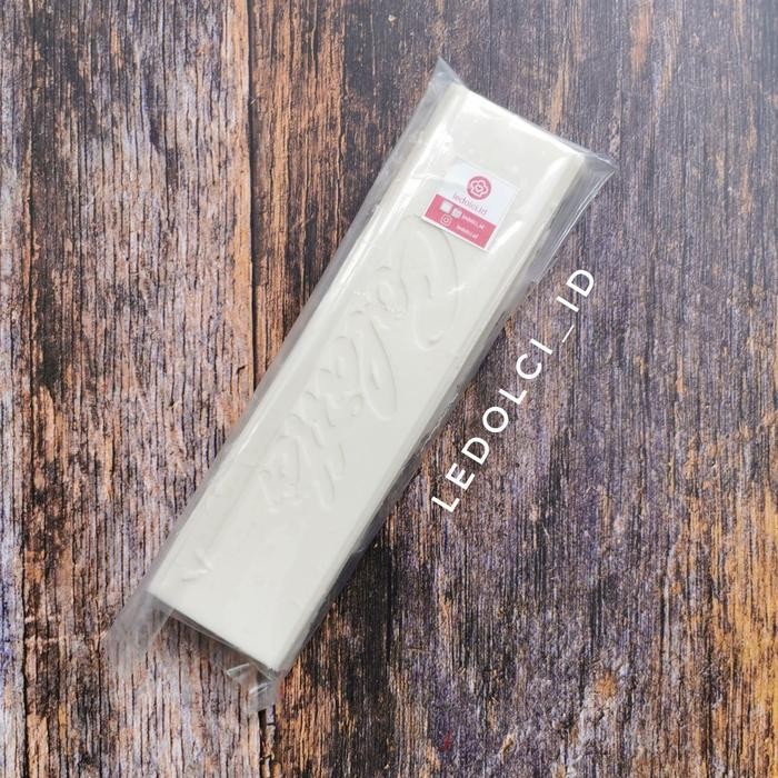 

Ready Termurah! Colatta White Chocolate Compound Coklat Putih Repack 200 Gr