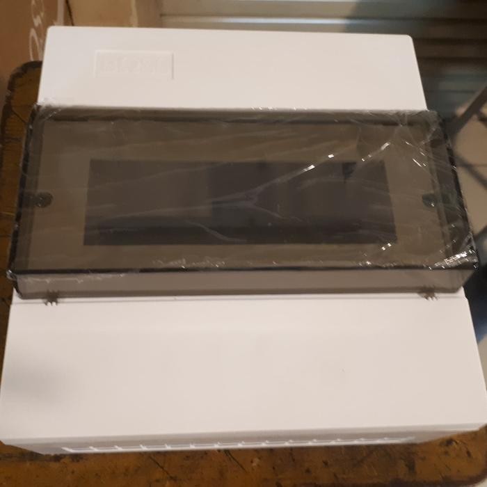 Box Mcb 8 Grup Merk Boss . Out Box ( Luar Tembok ). untuk 8 MCB