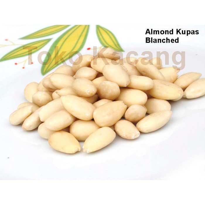 

4ZMI Kacang Almond Kupas Mentah 1Kg