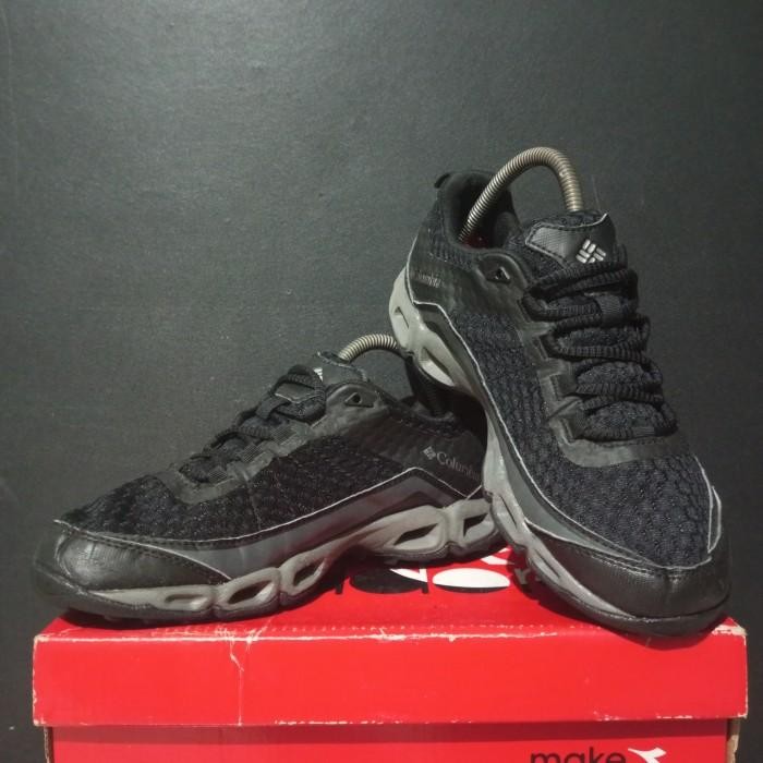 Sepatu gunung bekas second Columbia runtrail