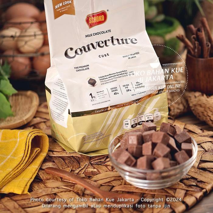 

Lecy.store2 Schoko Chocolate Milk CUBE Repack 500gr Couverture Coklat Dadu Baking Susu