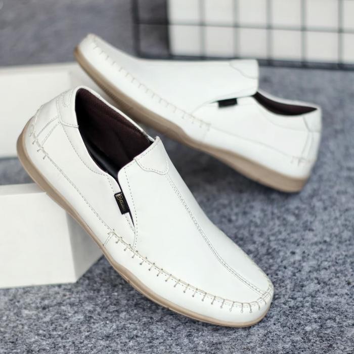 Sepatu Slip On Pria Loafers Pria Cevany Divoc Kulit Asli Putih