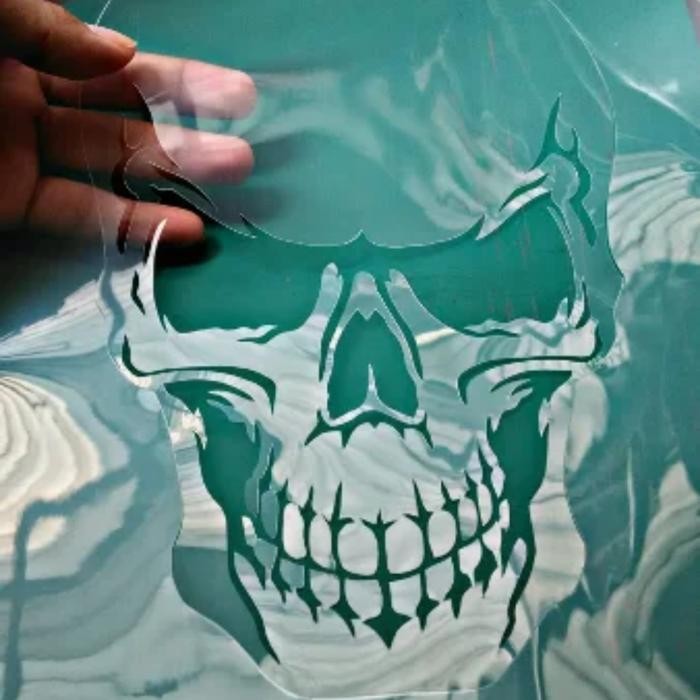 

stencil airbrush motif skull solid