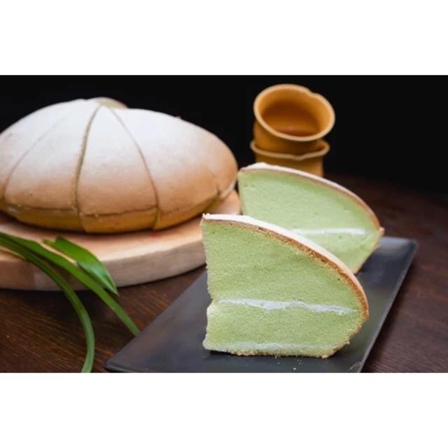 

HOJIA CAKE 3 SLICE MIX - PANDAN CREAM, PANDAN CHOCOLATE, CHOCOLATE