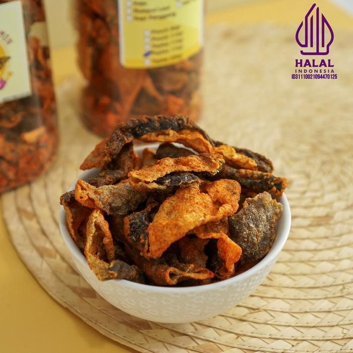 

Kerupuk Kulit Ikan Salmon Matang Cemilan Enak Crunchy Kemasan 1Kg Varian Rasa Spicy Best Seller