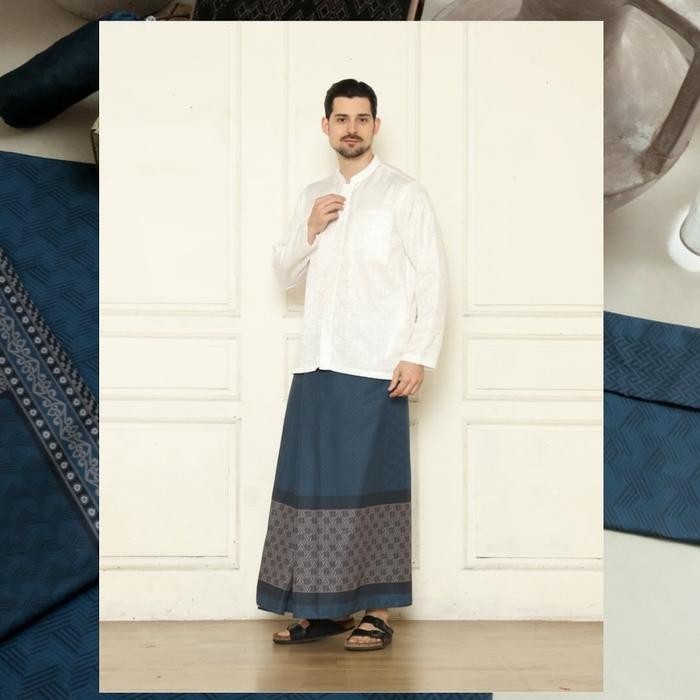 

New Gift Box Set Sarung dan Sajadah Kashmeer - Eritrea Set Hampers Ready