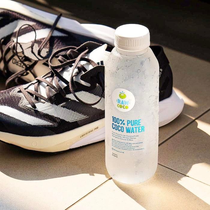 

RAW COCO - COCO WATER 500ML - MINUMAN ISOTONIK ALAMI