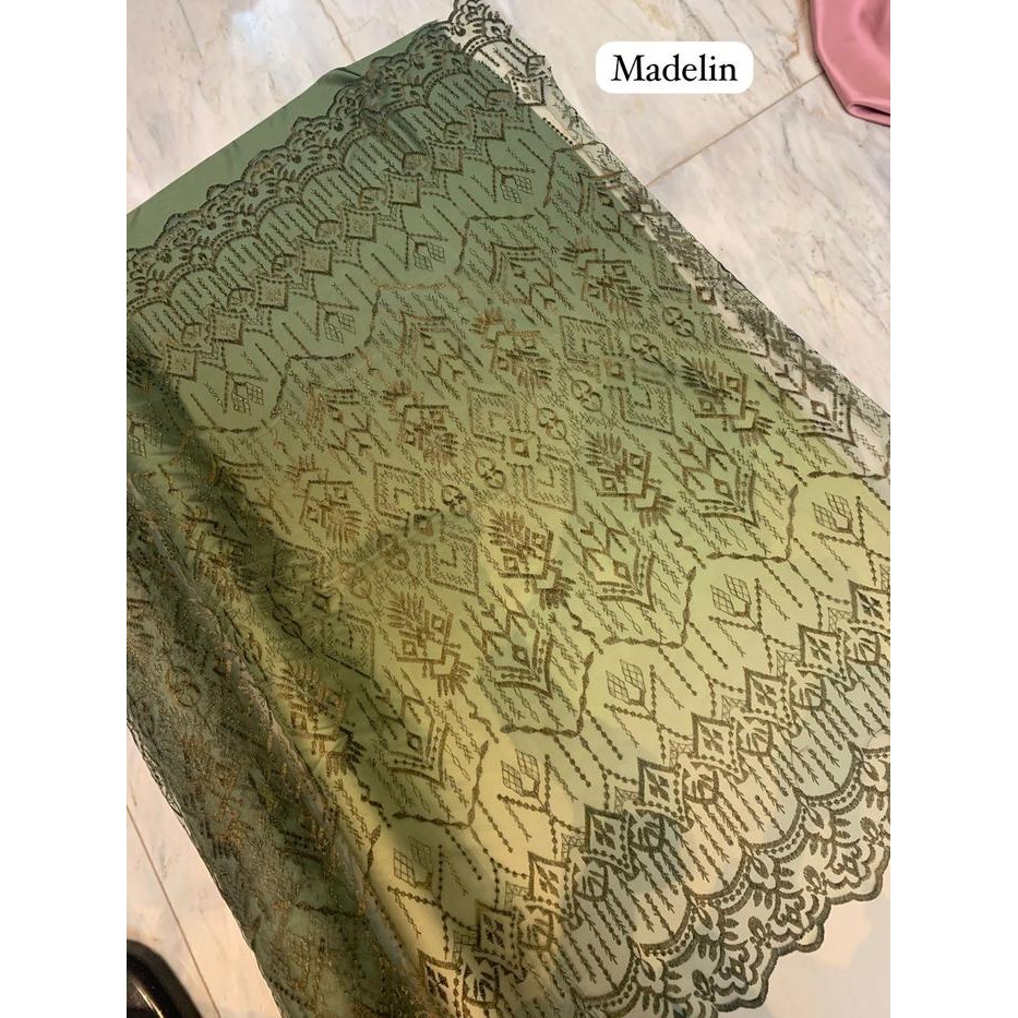 1/2 meter Kain Bahan Kebaya Brokat Brukat Tile Etnik Madeline Motif 3 Warna Hijau Army Green