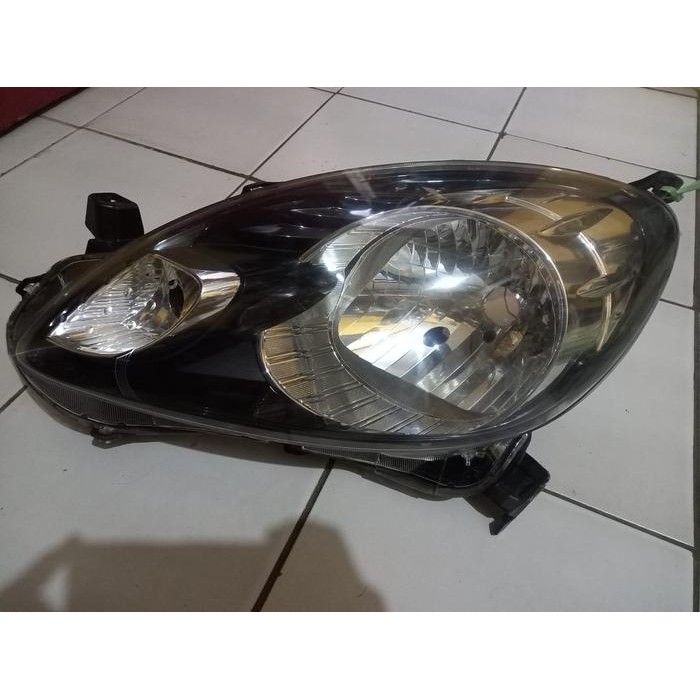 Head Lamp Honda Brio Mobilio 2012 Bekas