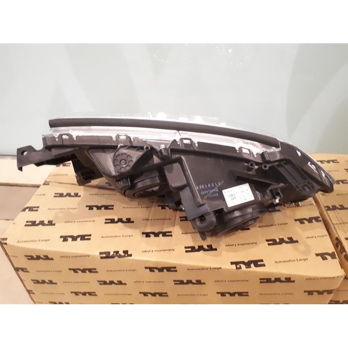 Headlamp Lampu Depan Mitsubishi Pajero Sport