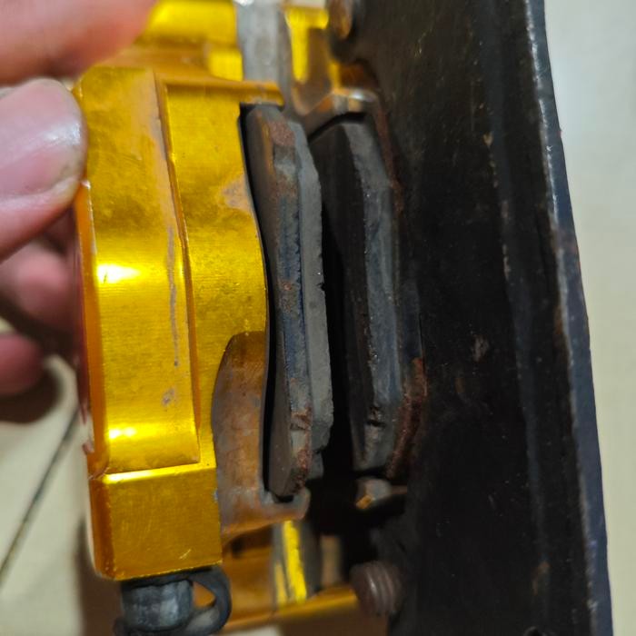 Kaliper Brembo 2P Belakang Rem Ninja 250 Fi Old Gold 2 Piston Second Bekas Copotan