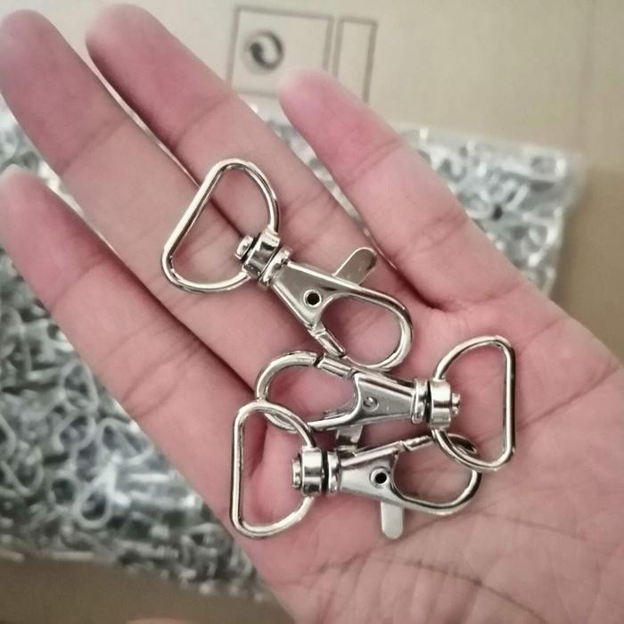 

promo kait besi 2-2,5 cm (100 pcs) hanger lanyard untuk name tag