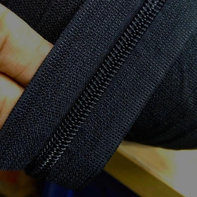 

promo lanyard daun resleting no.8 hitam 50 yard