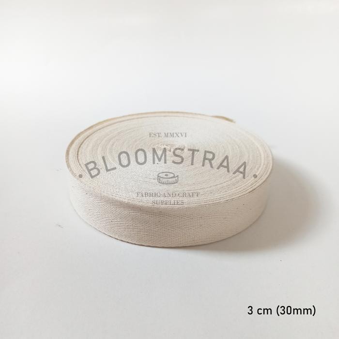 

ROLL TWILLTAPE KATUN 3CM 30MM BROKEN WHITE COTTON TWILL TAPE PELIPIT KODE 1365