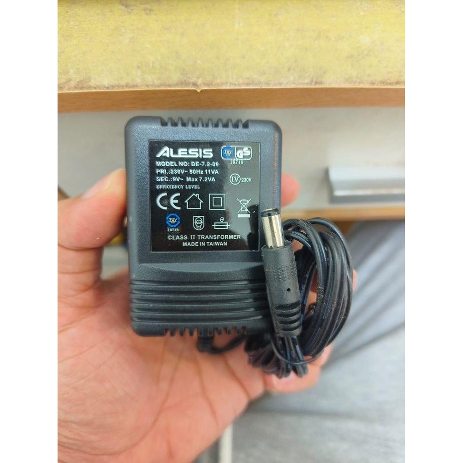 Adapator Alesis efek vokal Original Murah Garansi