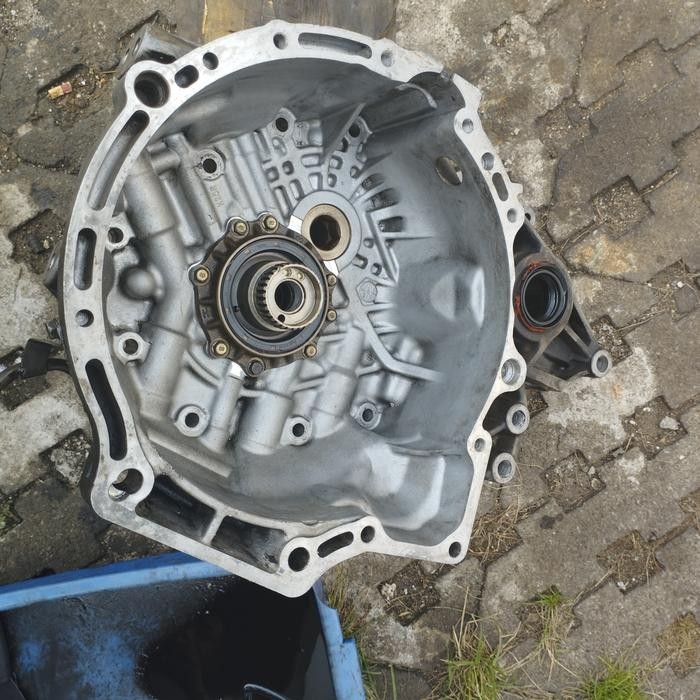 Casing Matic Kia Carens