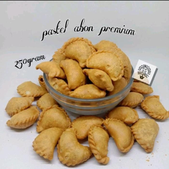 

PREMIUM Pastel Abon Sapi 1Kg Pastel Abon Kering Crispy Gurih Lezat Kue Pastel Abon Kering