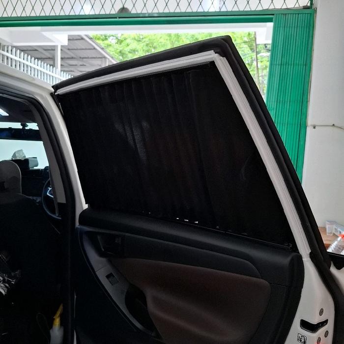 TIRAI MOBIL / GORDEN MOBIL / INNOVA REBORN/VENTURER CAR CURTAIN