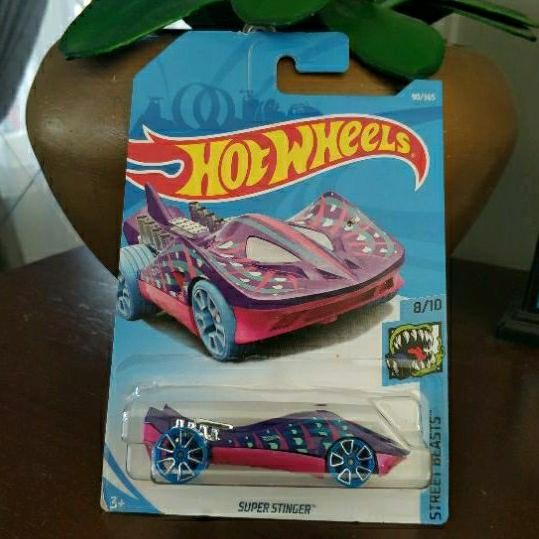 Hot Wheels Super Stinger HW Street Beast diecast