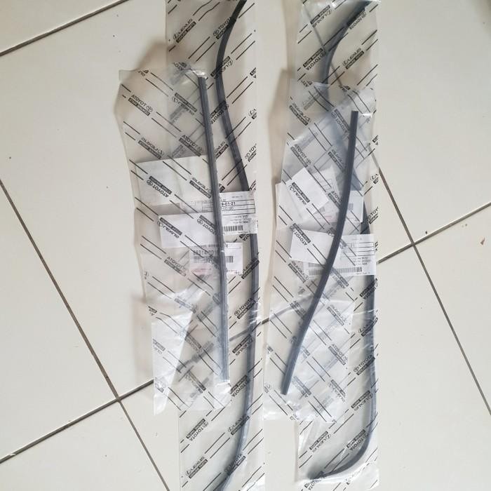 Karet wiper Toyota Sienta Depan