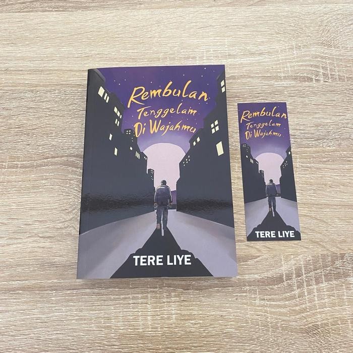 

Rembulan Tenggelam Di Wajahmu