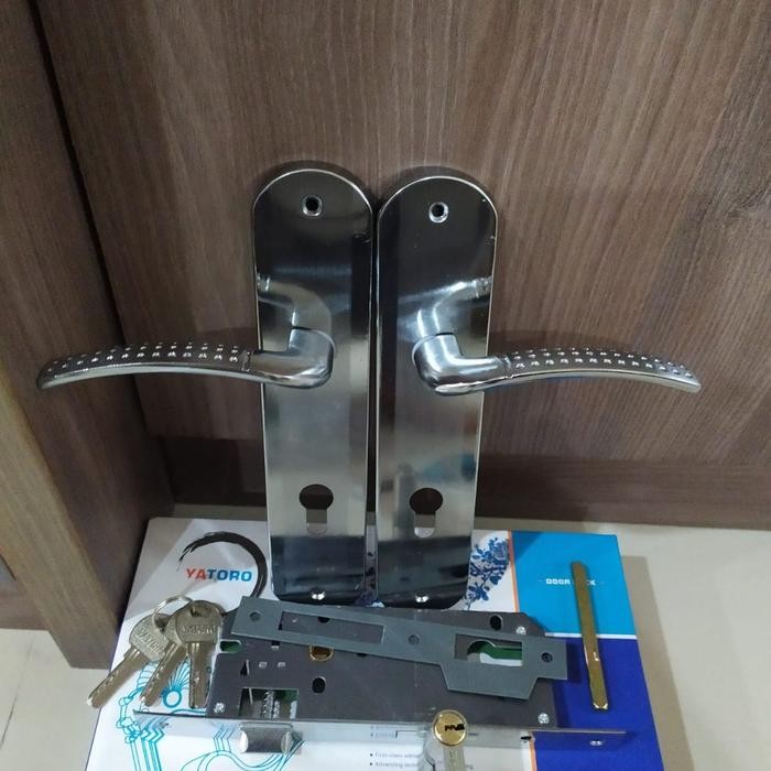 Kunci Pintu Rumah Tanggung YATORO / 1 Set plus Body anak kunci 3