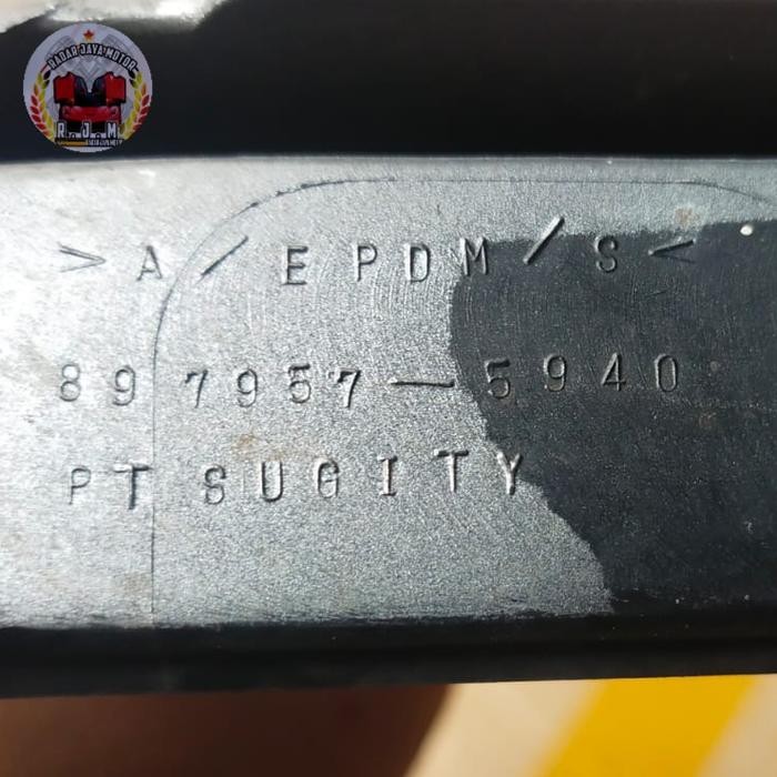 Grill Isuzu Panther Kapsul Ls Silver Original Part Di Rjm Bekas