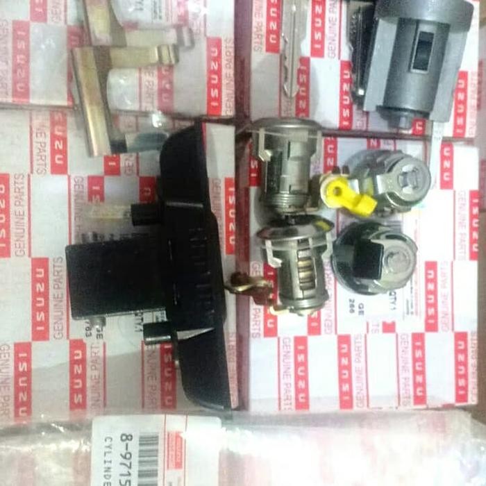 Kunci Kontak, Pintu, Tangki Dan Laci Orisinil Mobil Isuzu Panther