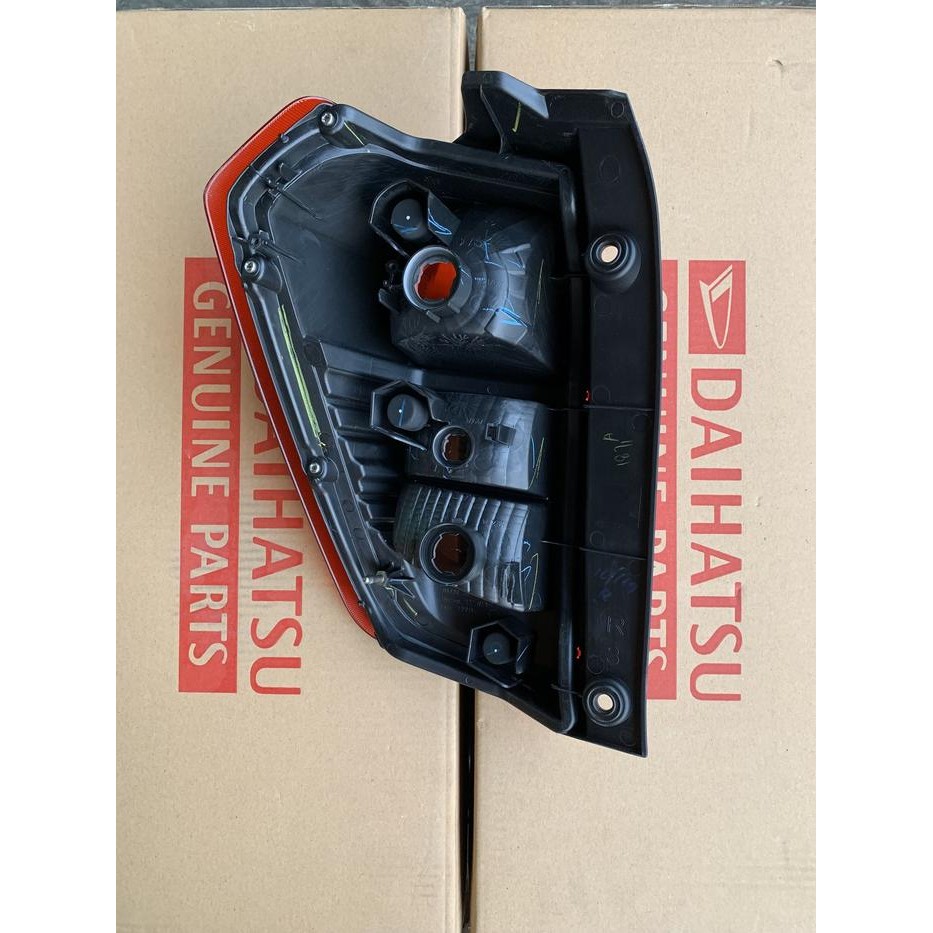 Lampu Stop Belakang Calya-Sigra Original