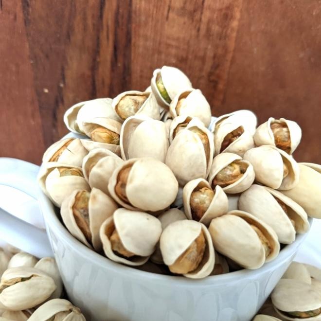 

KACANG PISTACHIO 500 GRAM ROASTED PREMIUM QUALITY best seller