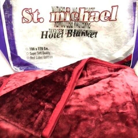 selimut los hotel st michael 180x220 tebal dan lembut
