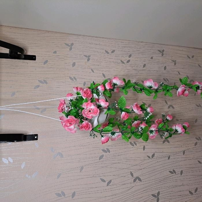 din BUNGA MAWAR JUNTAI BUNGA RAMBAT +POT GANTUNG PLASTIK