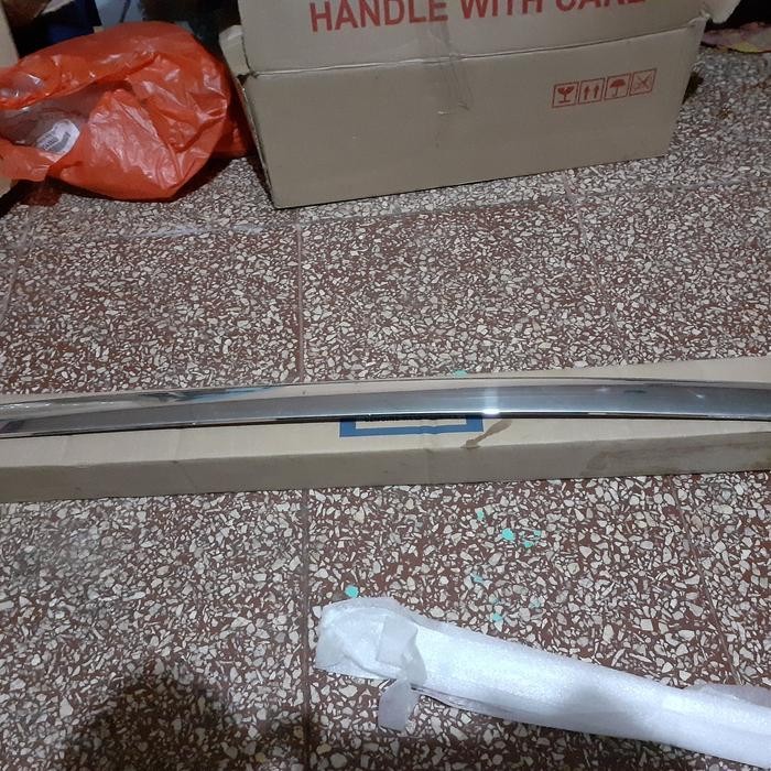 Lis Crum Bemper Belakang Ertiga Dreza Kode 054