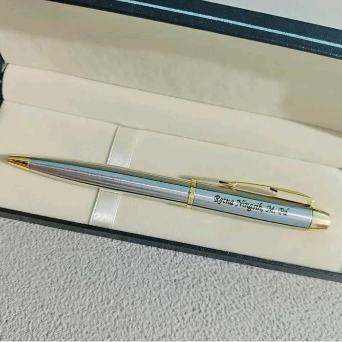 

Pulpen Parker Silver Bisa Custom Logo Ukir Nama Gambar Tulisan Grafir Laser
