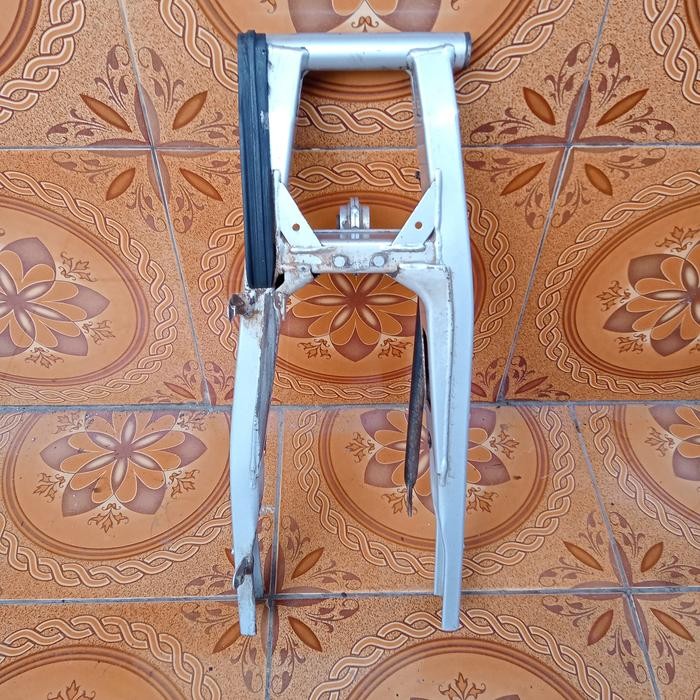 Swing arm yamaha vixion old original