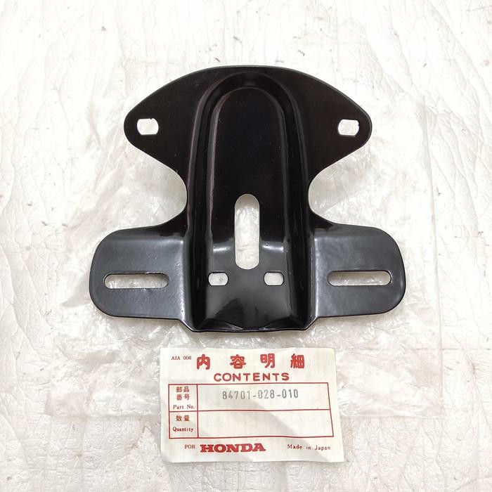 bracket braket breket dudukan pangkon lampu belakang stop taillight taillamp honda S90 S90Z S110