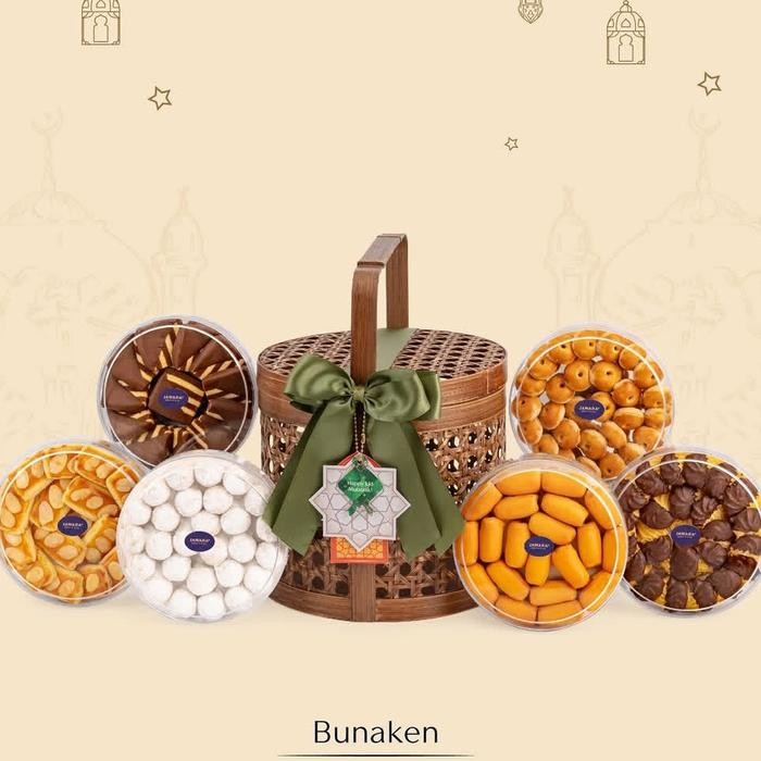 

Rattan Basket Ramadhan Gift Hampers Parsel Lebaran Eid Mubarak 2025 Cookies 6 Box - BUNAKEN