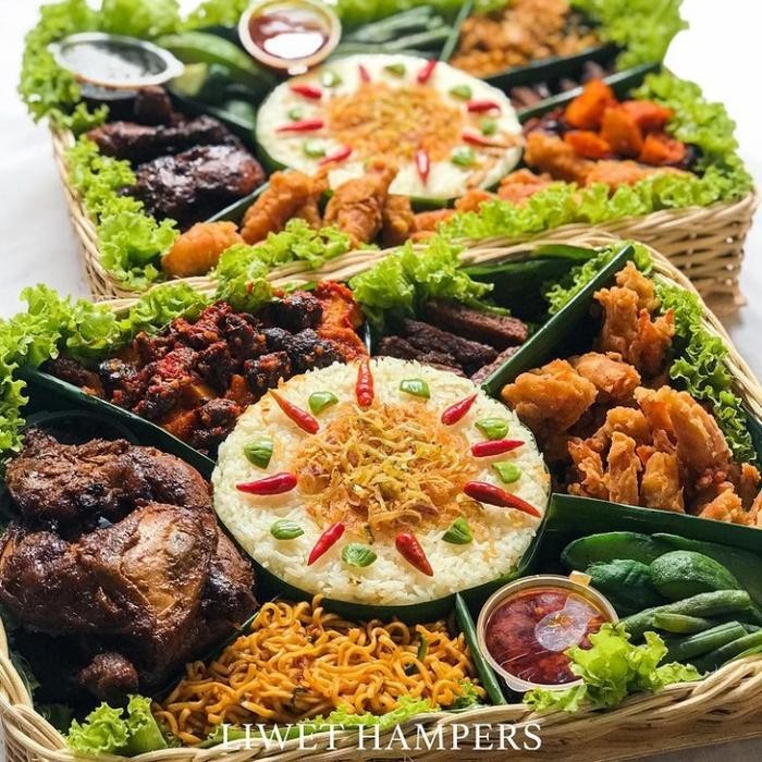 

Hampers Premium Nasi Liwet Porsi 4-5 Orang / Natal / Birthday / Wisuda